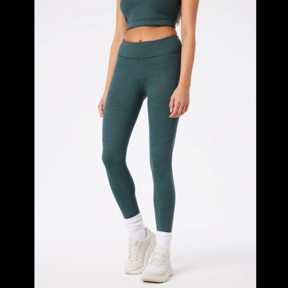 Outdoor Voices Forest Green Space Dyed Warmup 7/8 Leggings Athletic Gorpcore